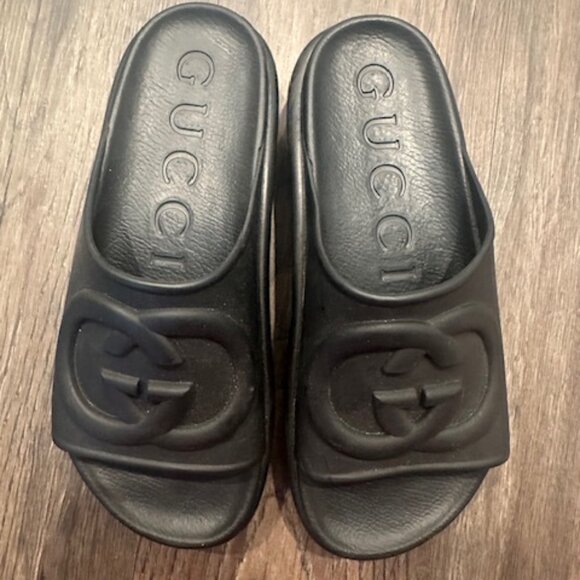 Gucci Soft rubber interlocking G platform slide sandals - Picture 5 of 7